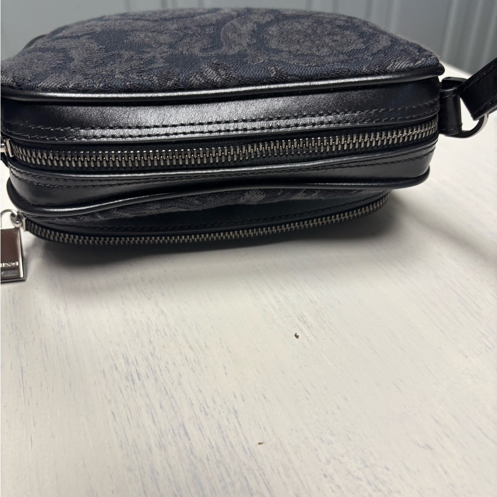 Versace camera bag - Picture 7 of 8